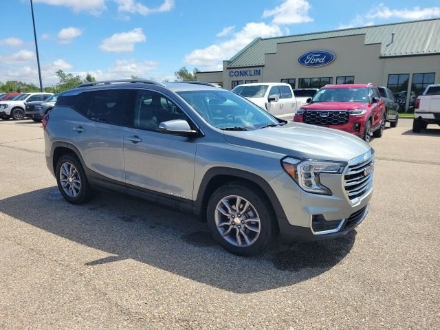 Used 2024 Silver GMC SLT image 21