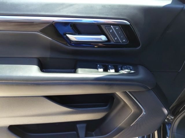 Used 2025 Black Chevrolet LT image 29