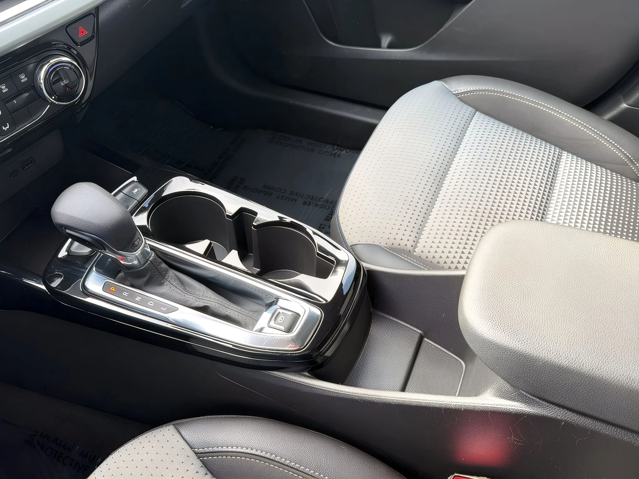 2025 Chevrolet Trax LT - Photo 23