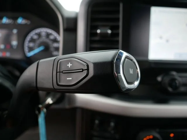 Used 2023 Oxford White Ford XLT image 36