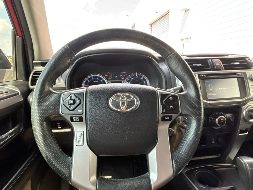 Used 2015 Red Toyota SR5 image 17