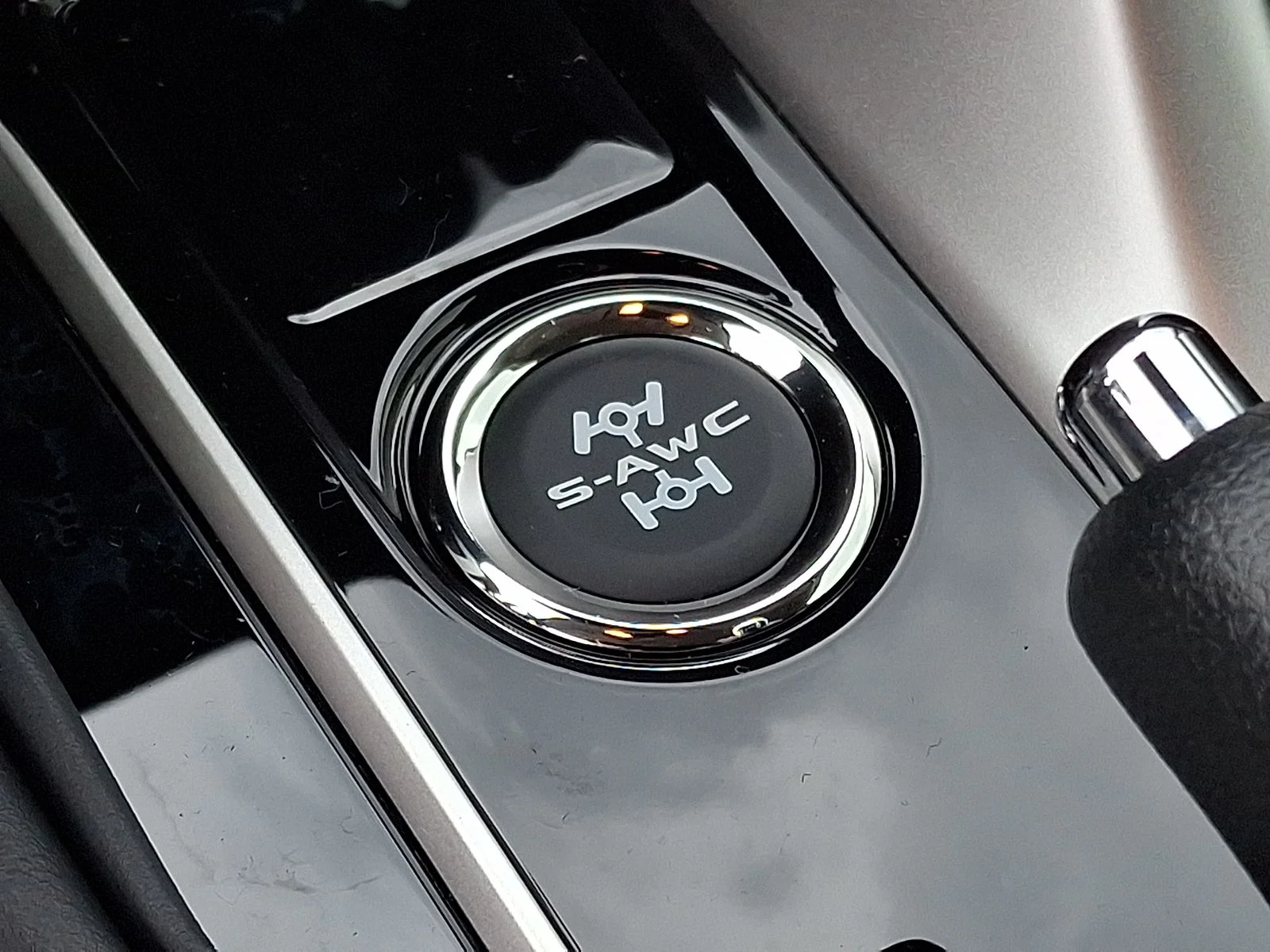 New 2026 Black Mitsubishi ES image 18
