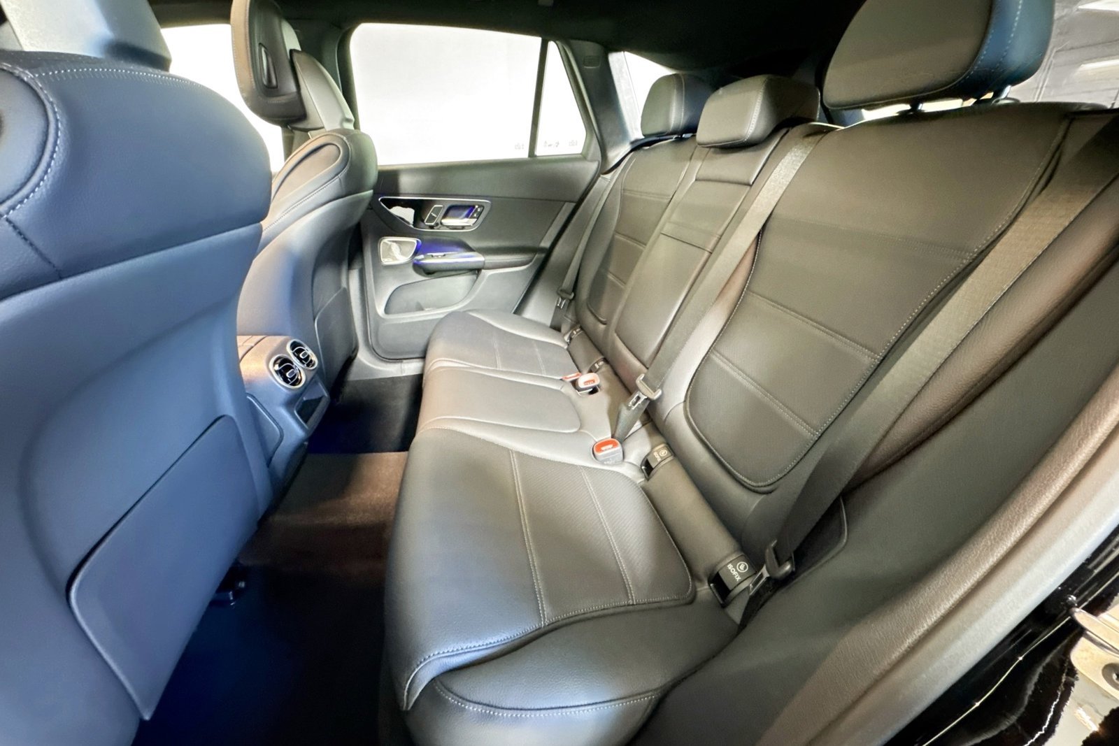 New 2026 Black Mercedes-Benz GLC 300 image 22