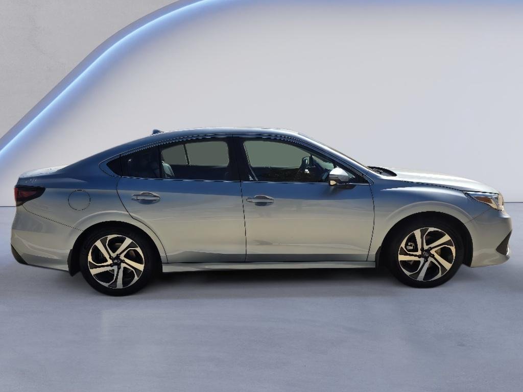 Used 2022 Ice Silver Metallic Subaru Limited image 6