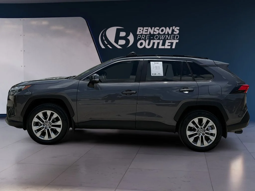 Used 2025 Gray Toyota XLE Premium image 2