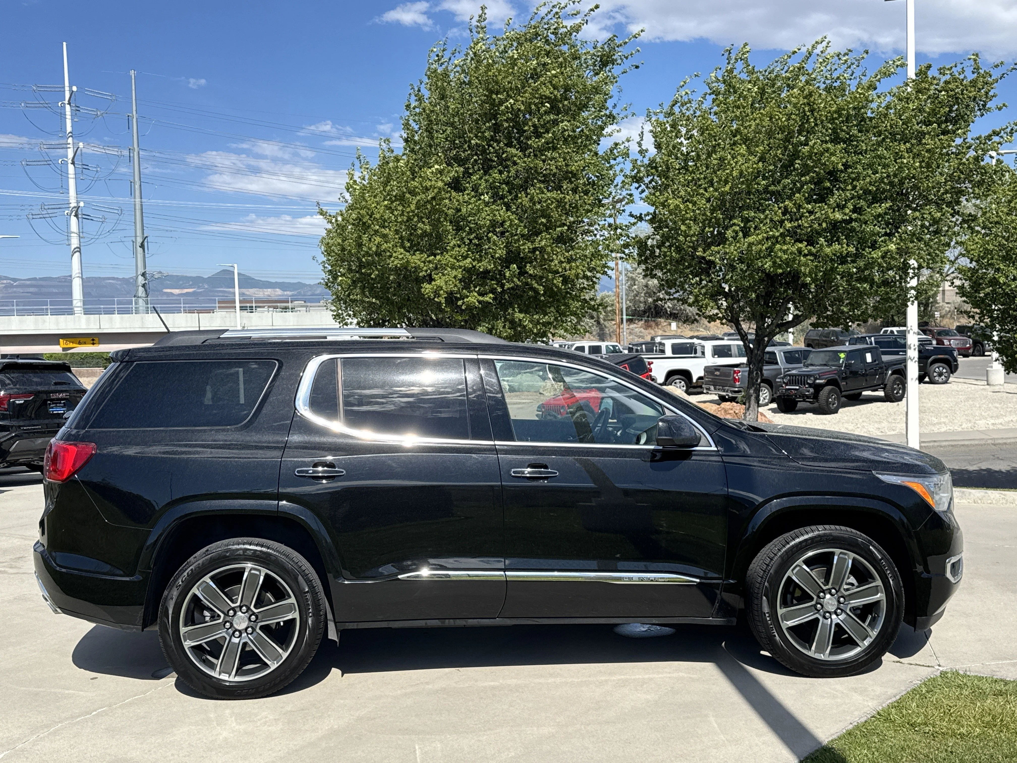 Used 2019 Ebony Twilight Metallic GMC Denali image 7