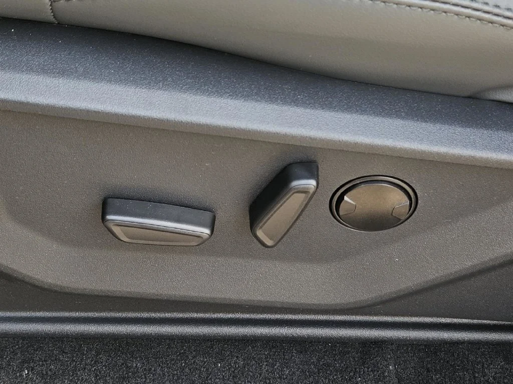 New 2026 Agate Black Metallic Ford Active image 27