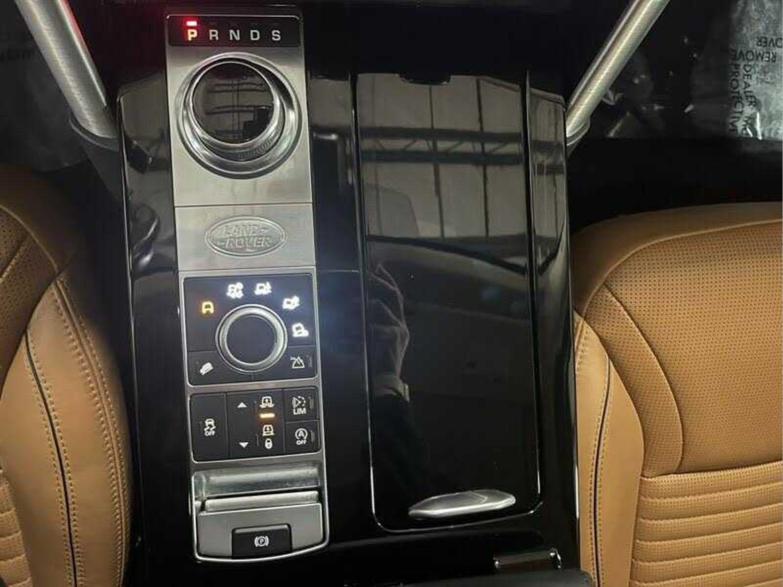 Used 2017  Land Rover HSE Luxury image 21