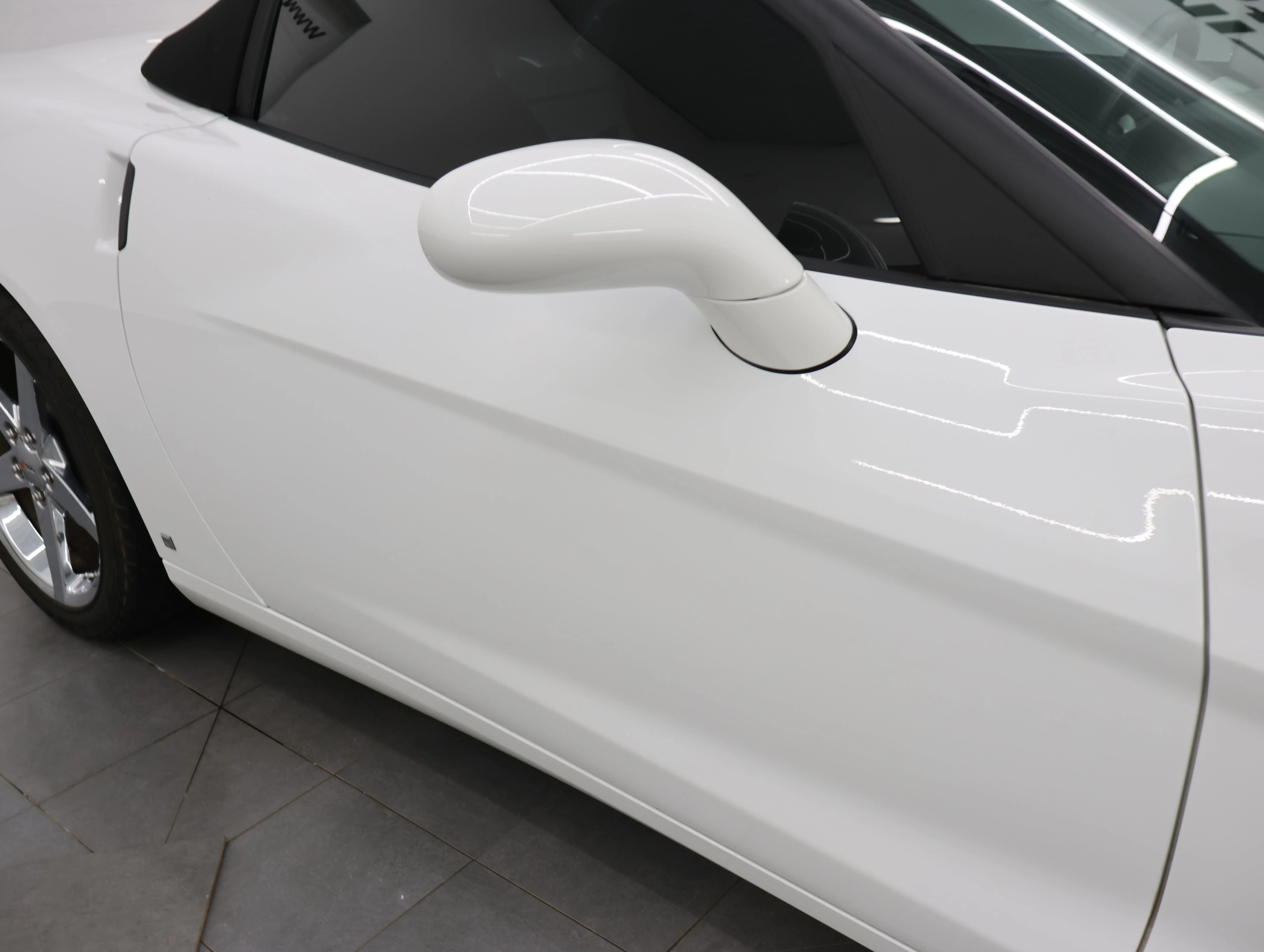Used 2007 Arctic White Chevrolet Base image 22