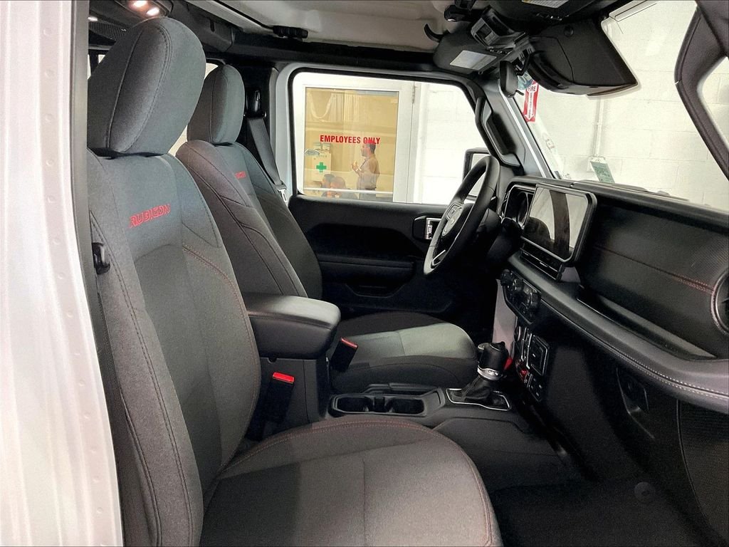 Used 2026 White Jeep Rubicon image 11