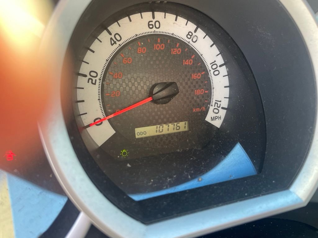 Used 2014 Gray Toyota Base image 15