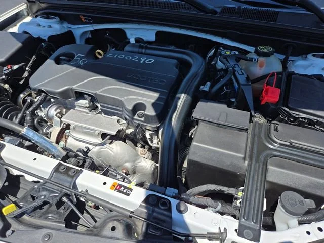 Used 2020 SUMMIT WHITE Chevrolet LT image 24