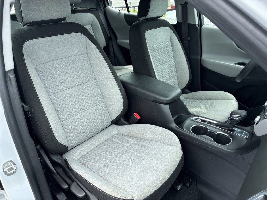 Used 2023 White Chevrolet LS image 21