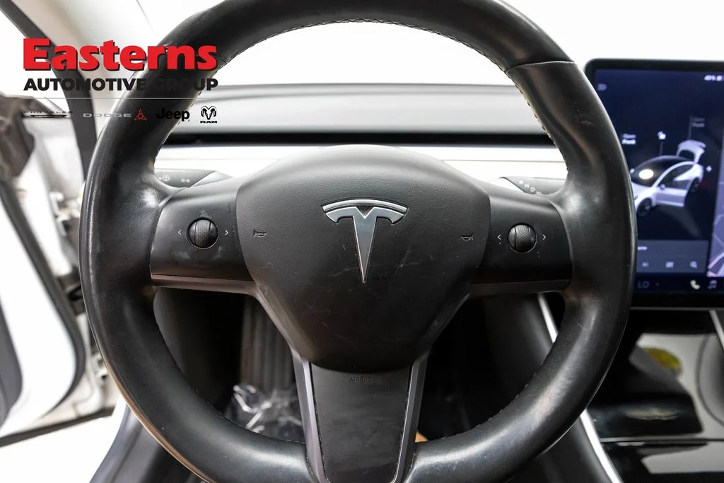 Used 2018 White Tesla Long Range image 10