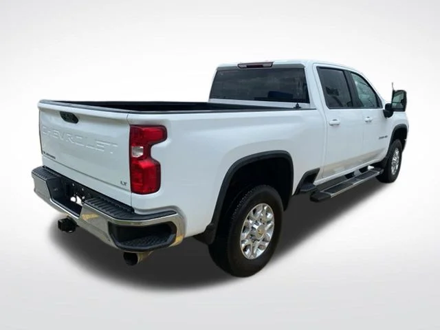 Used 2023 White Chevrolet LT image 7