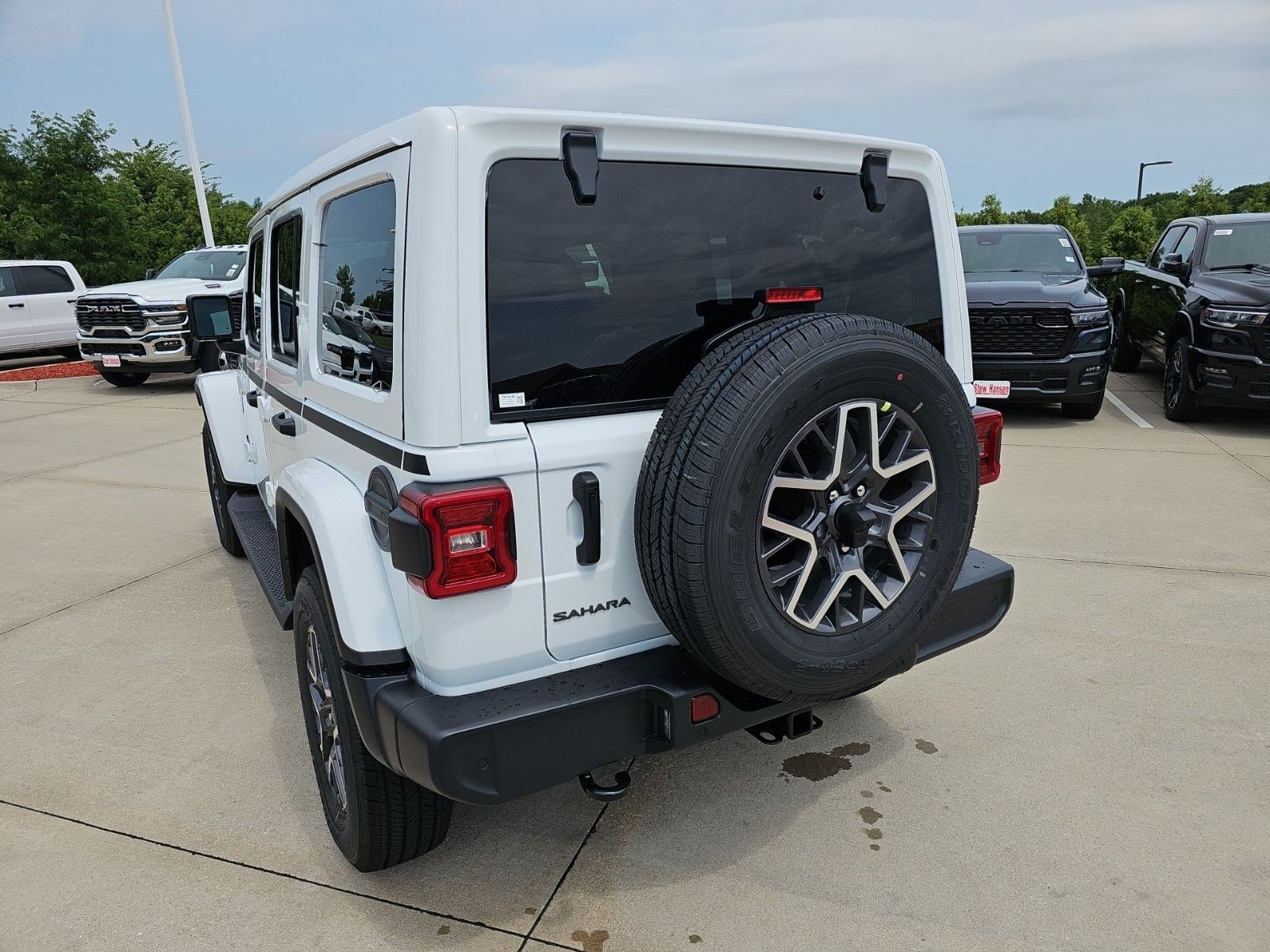New 2026 Bright White Clearcoat Jeep Sahara image 3