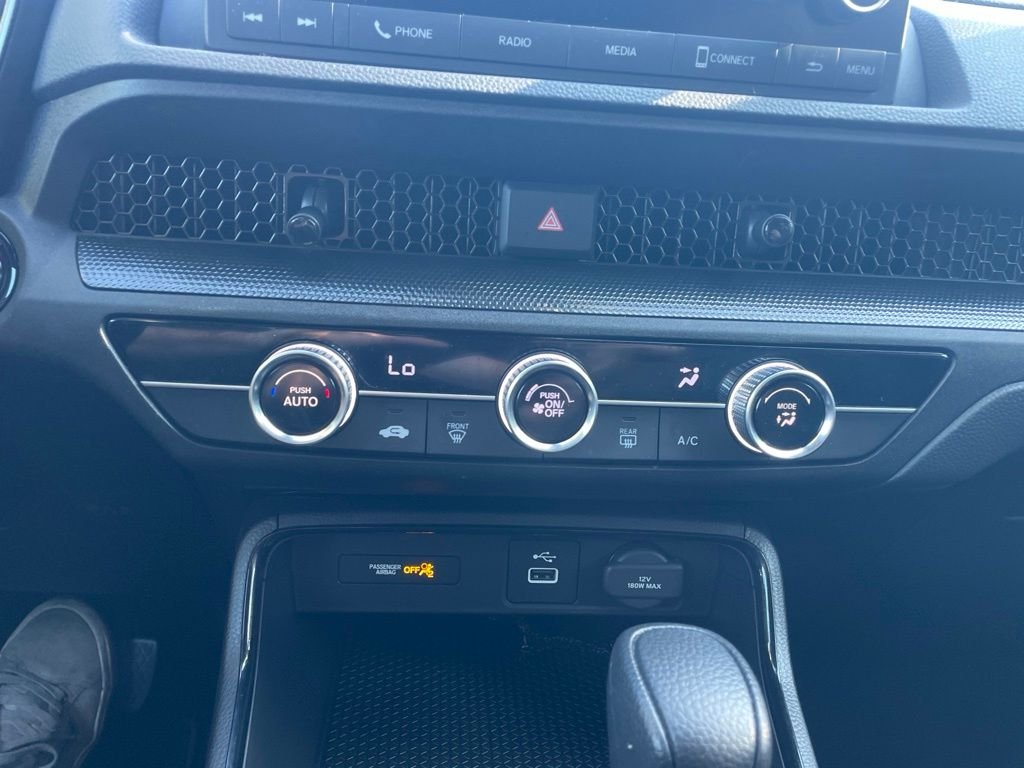 2025 Honda CR-V LX - Photo 15