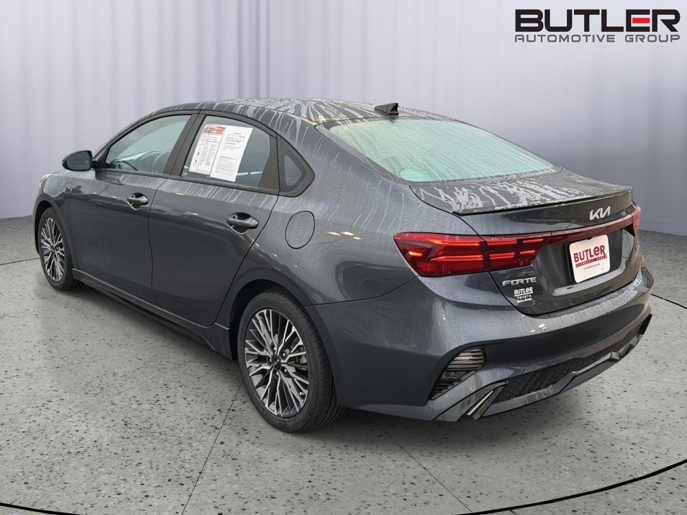 Used 2024 Gravity Gray Kia GT-Line image 4