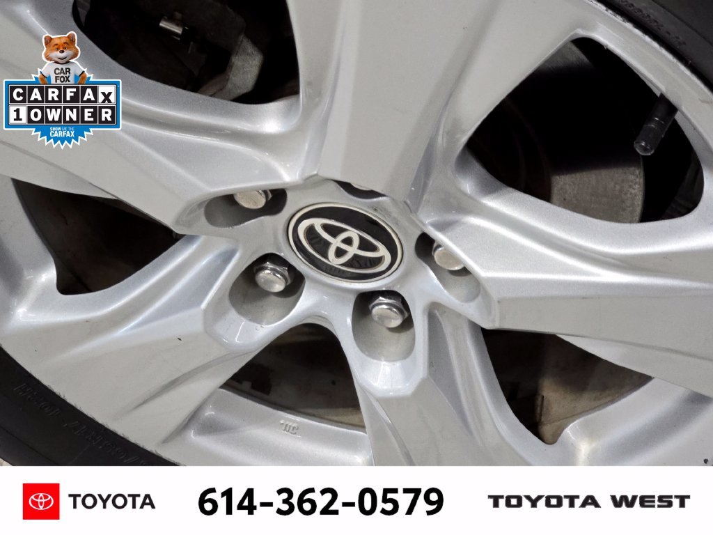 Used 2021  Toyota XLE image 12