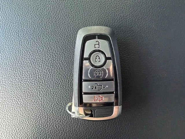 Used 2023 Blue Ford Lariat image 31