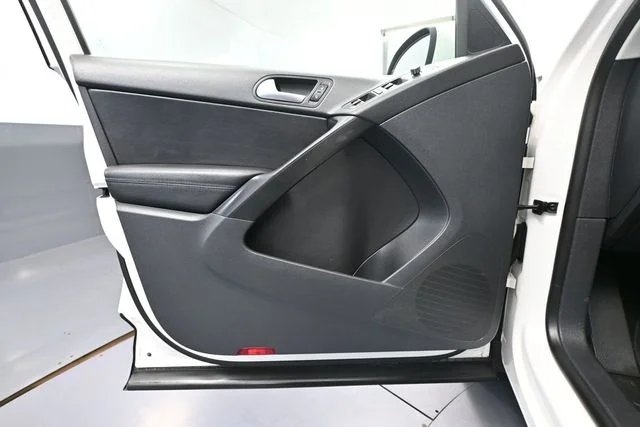 2013 Volkswagen Tiguan SE - Photo 16