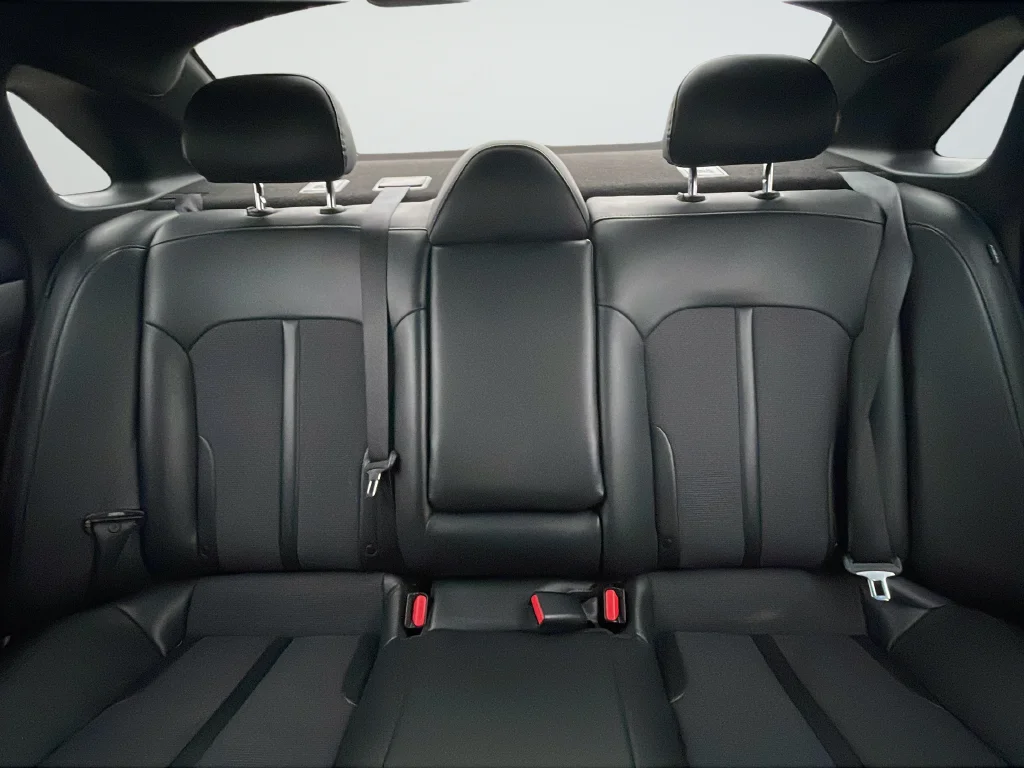 Used 2022 Black Kia GT-Line image 29