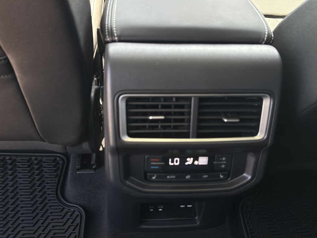 2026 Volkswagen Atlas SEL Premium R-Line - Photo 17