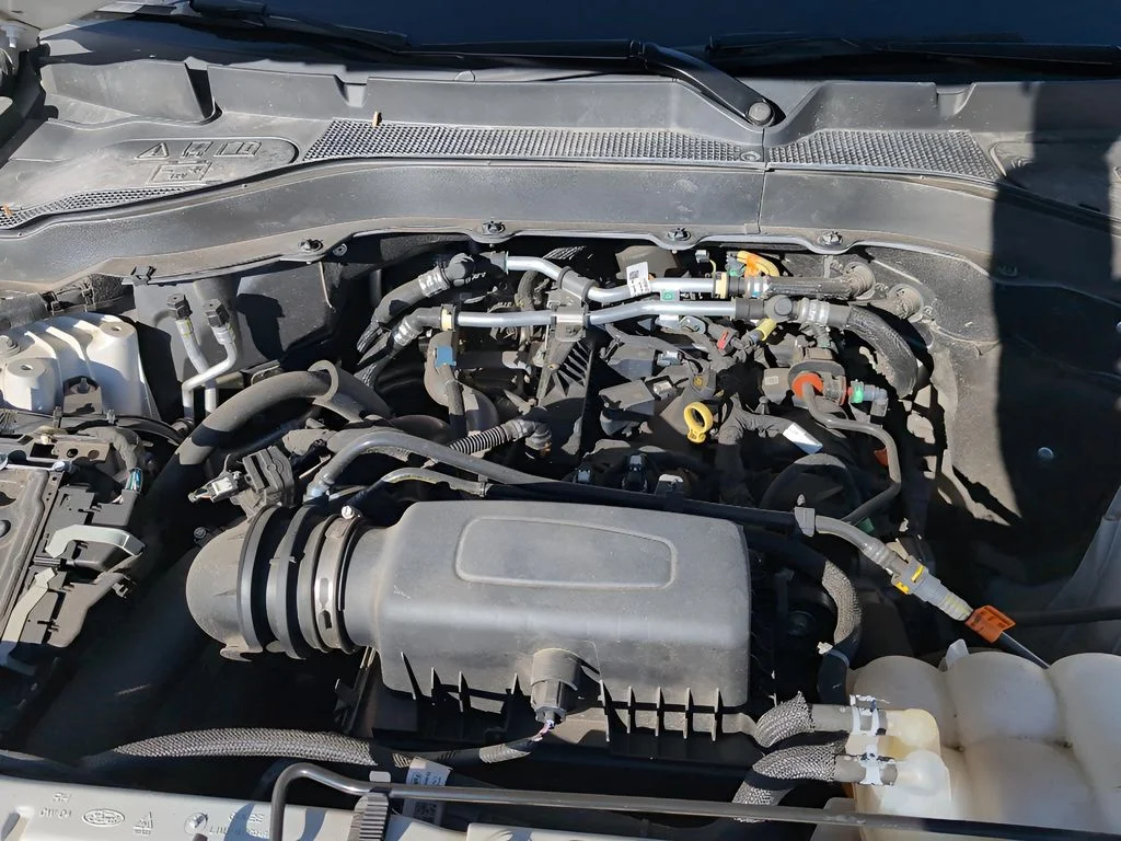 Used 2023 Oxford White Ford XLT image 37