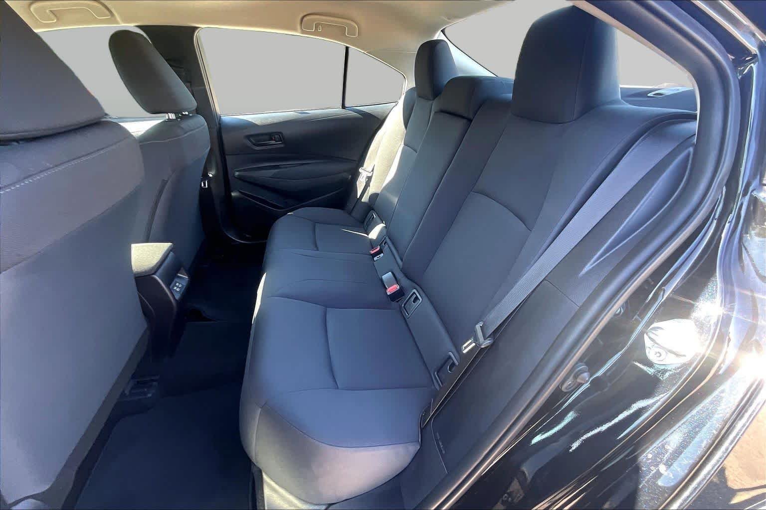 Used 2025 Midnight Black Metallic Toyota LE image 20