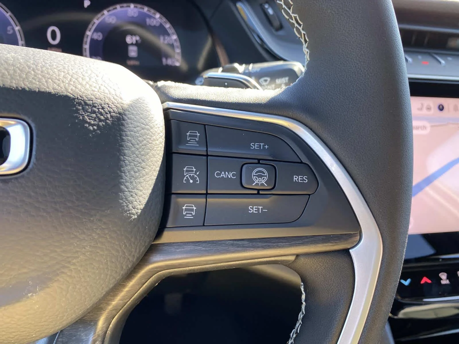 New 2026 Baltic Gray Metallic Clear-Coat Exterior Paint Jeep Laredo Altitude image 15