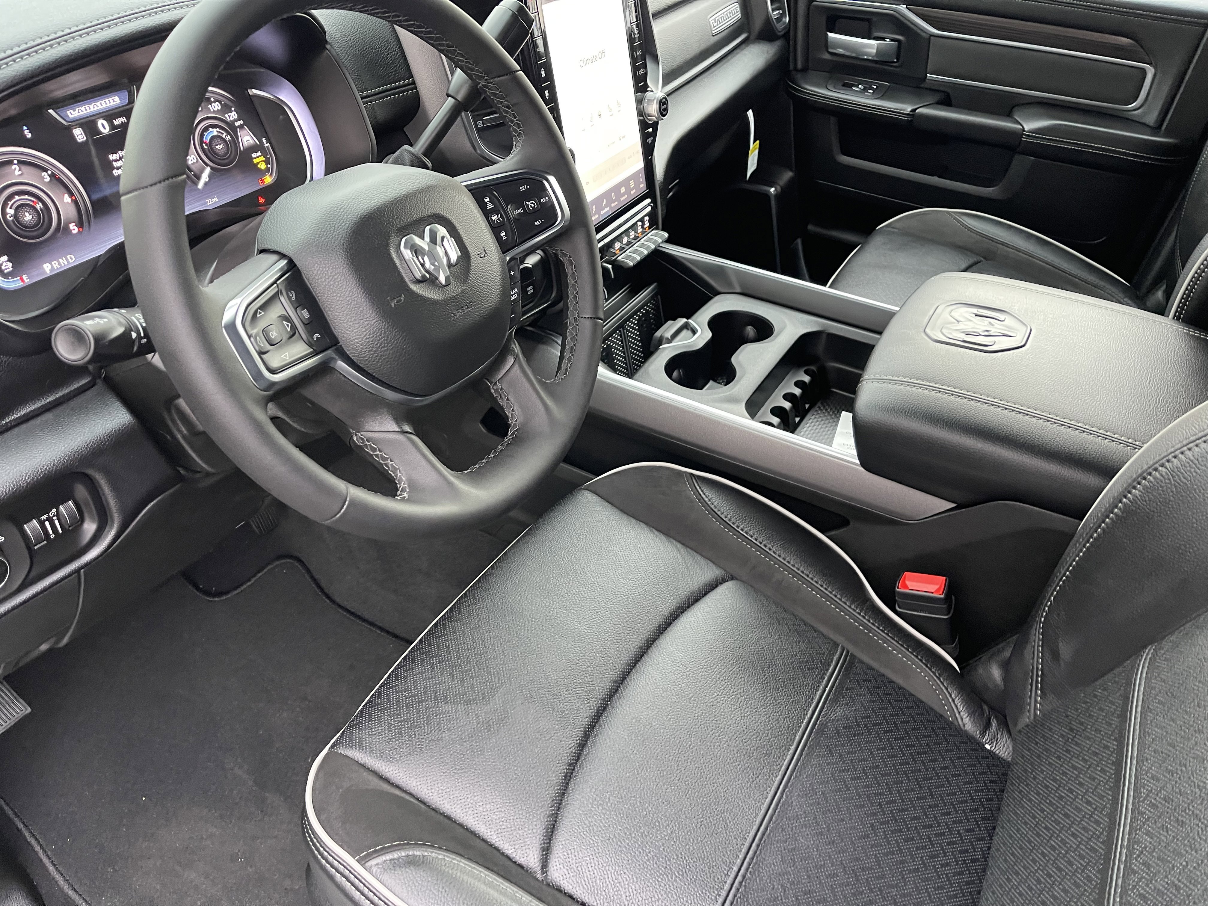 New 2026 Bright White Clear-Coat Exterior Paint RAM Laramie image 14