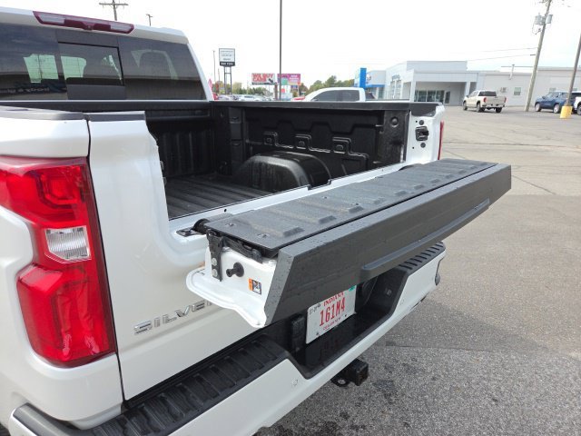 2022 Chevrolet Silverado 1500 High Country - Photo 13