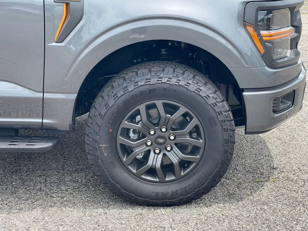 New 2026 Carbonized Gray Metallic Ford Tremor image 26