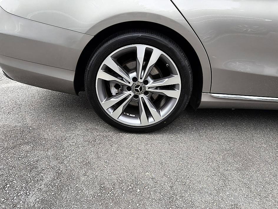 Used 2019 Mojave Silver Metallic Mercedes-Benz C 300 image 12