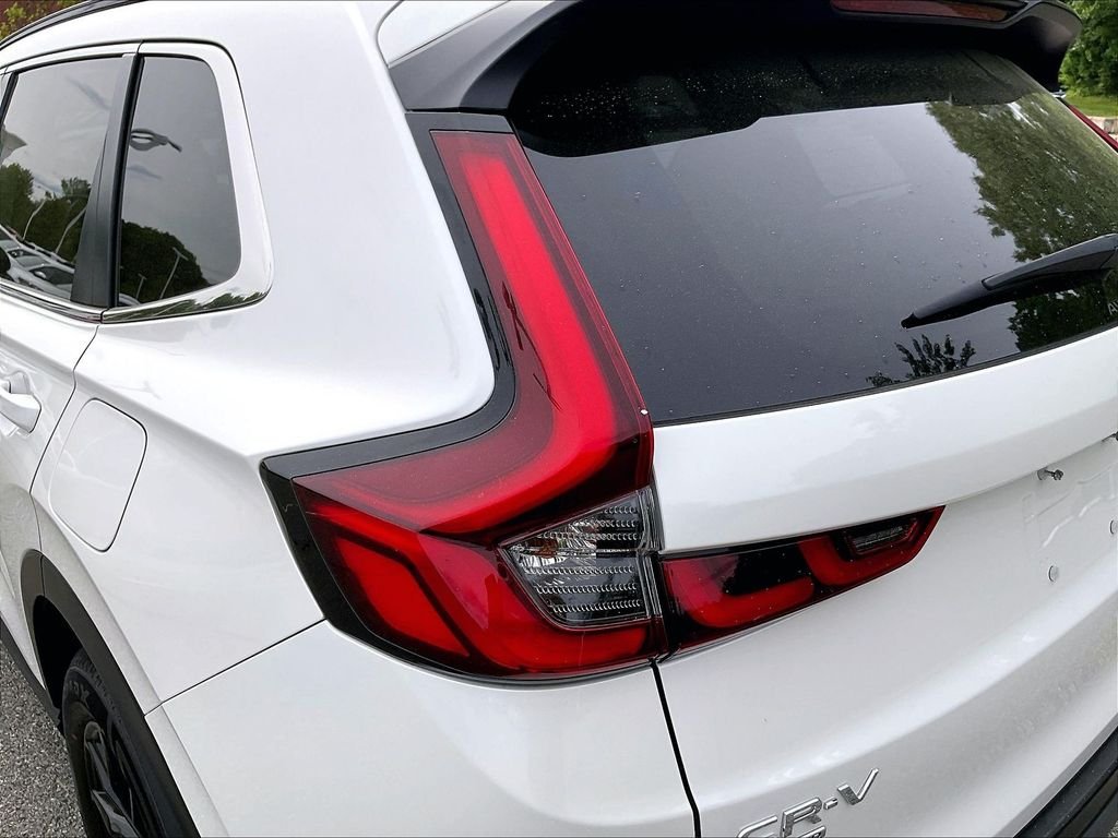Used 2024 White Honda Sport image 33