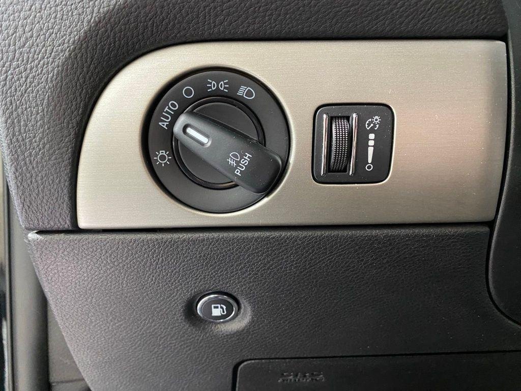 Used 2019 Black Clearcoat Dodge SXT Plus image 16