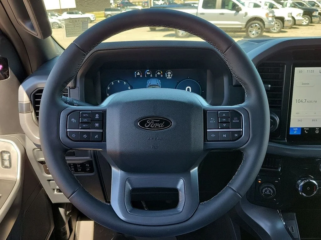 New 2026 Oxford White Ford XLT image 19