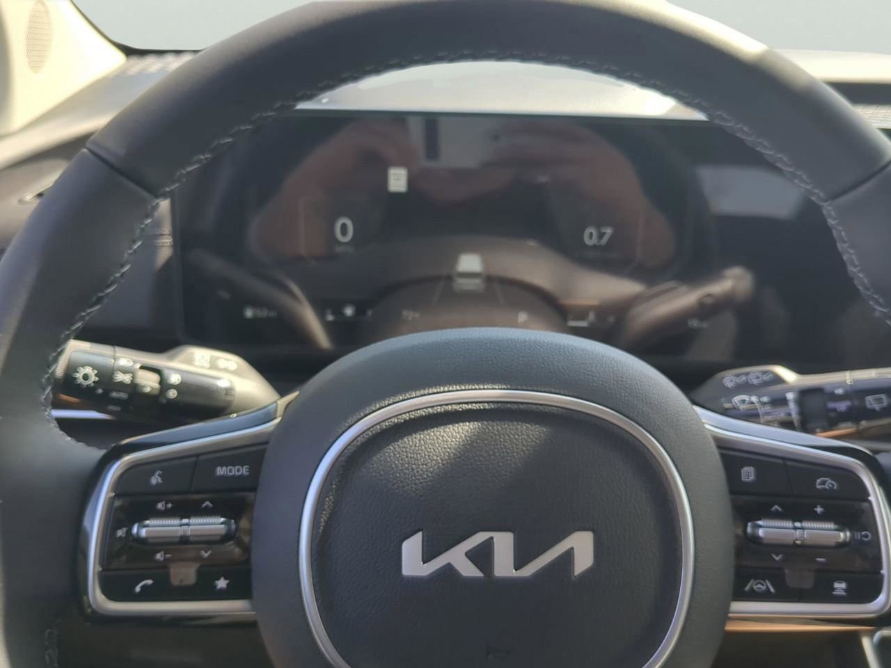 New 2026 Ivory Silver Kia SX image 33