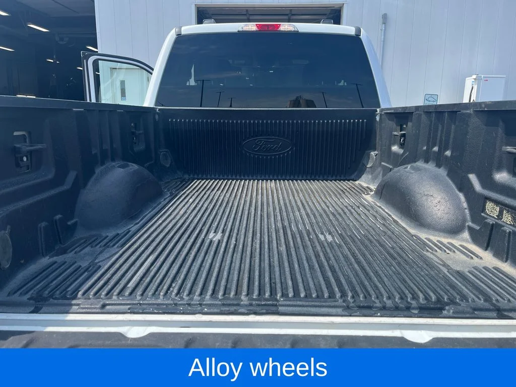 2021 Ford F-350 Super Duty XLT - Photo 24