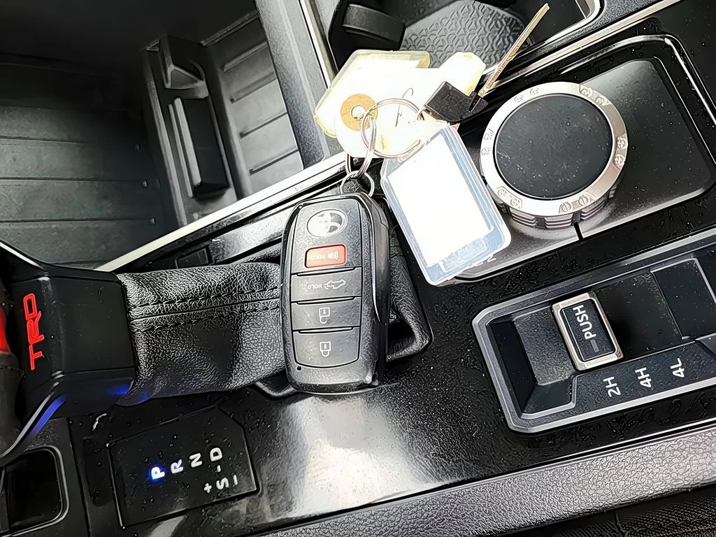 2024 Toyota Tundra SR5 - Photo 10