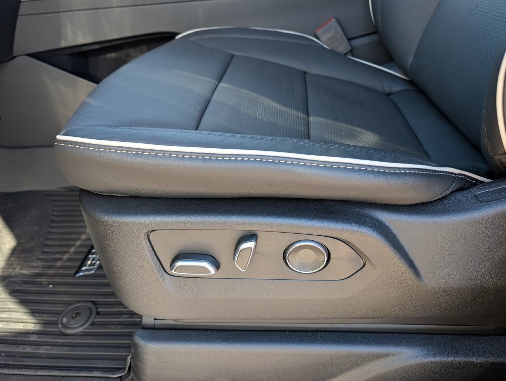 New 2027 Deep Sea Metallic Cadillac Sport image 12