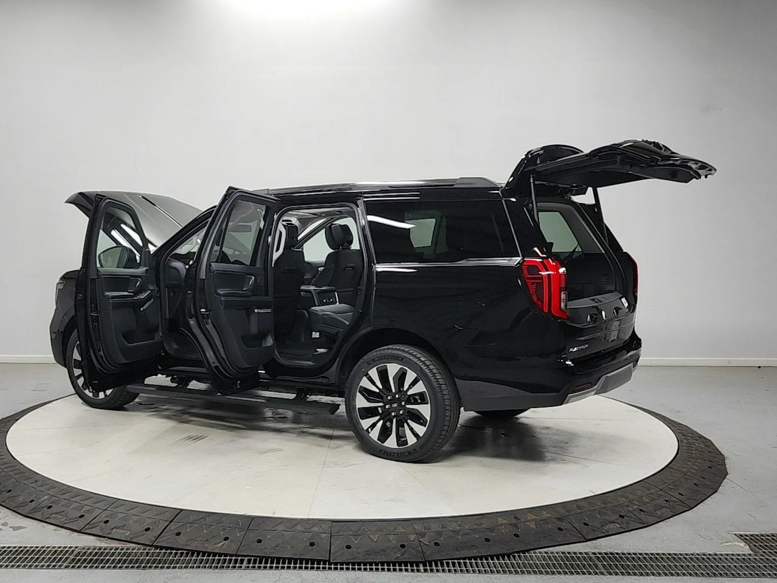 New 2026 Black Ford Platinum image 13