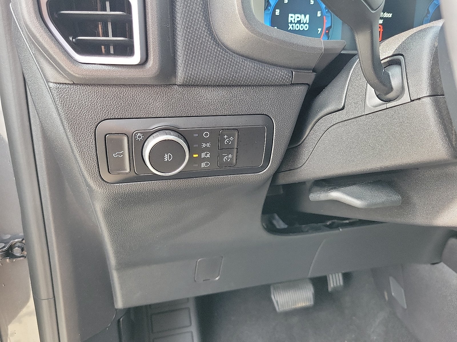 Used 2025 Gray Metallic Ford Big Bend image 14
