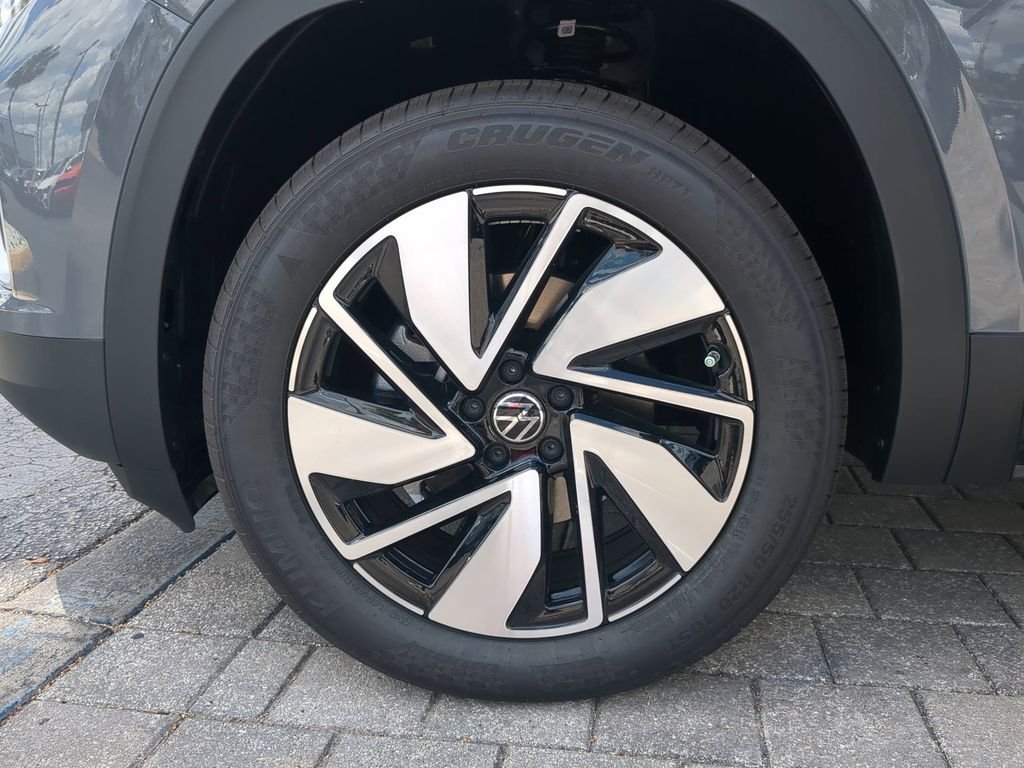 New 2026 Gray Volkswagen SE w/Technology image 35