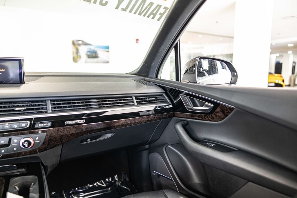 Used 2019 Black Audi 55 Premium image 42