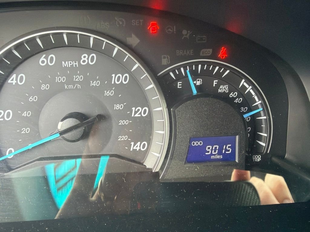 Used 2015 Blue Toyota LE image 15