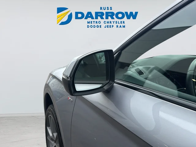 Used 2025 Silver Audi  image 38