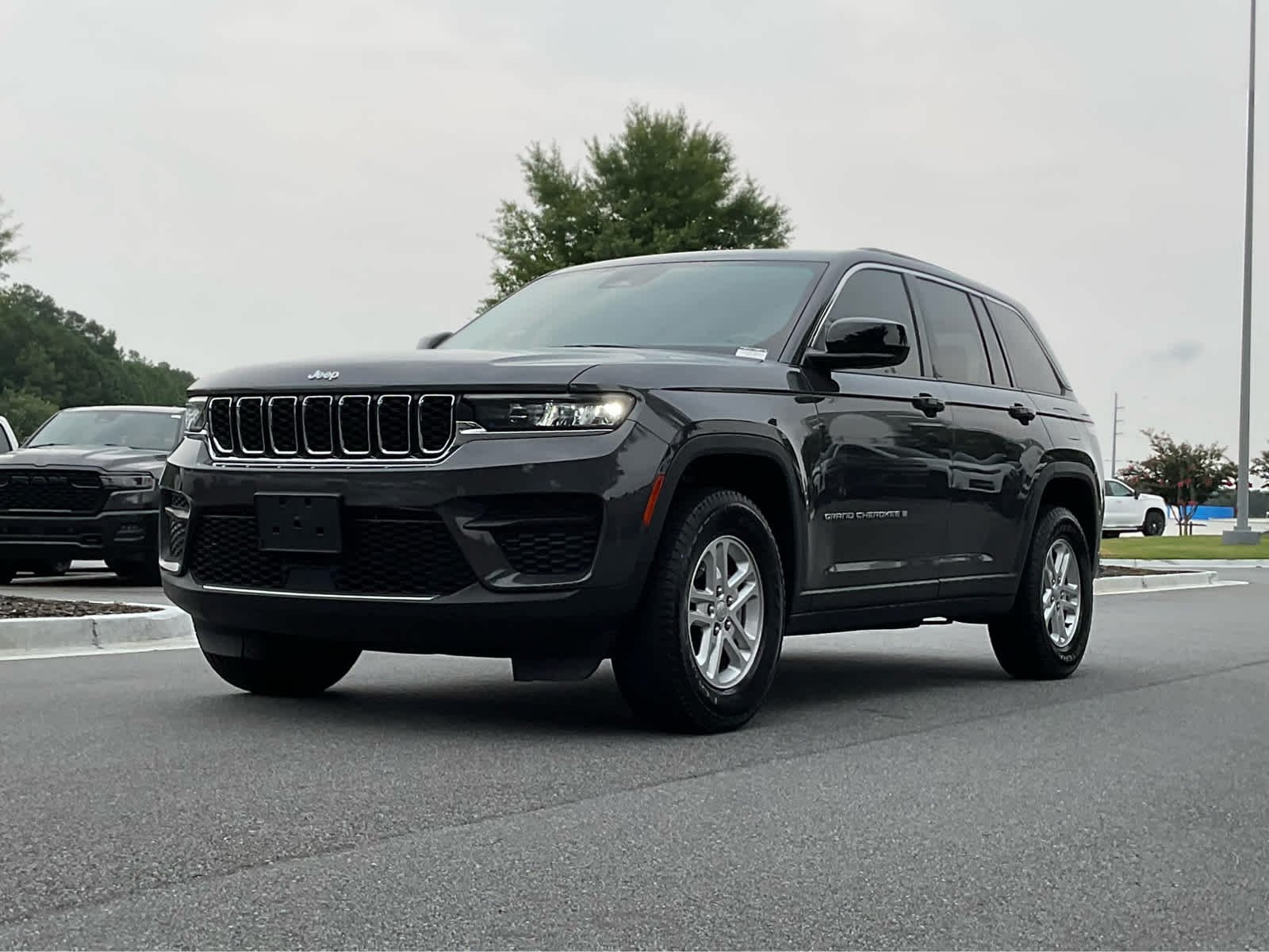 2022 Jeep Grand Cherokee Laredo