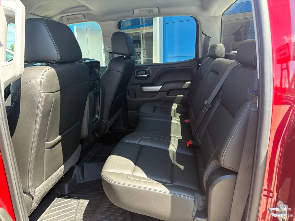 Used 2018 CAJUN RED TINTCOAT Chevrolet LT image 29