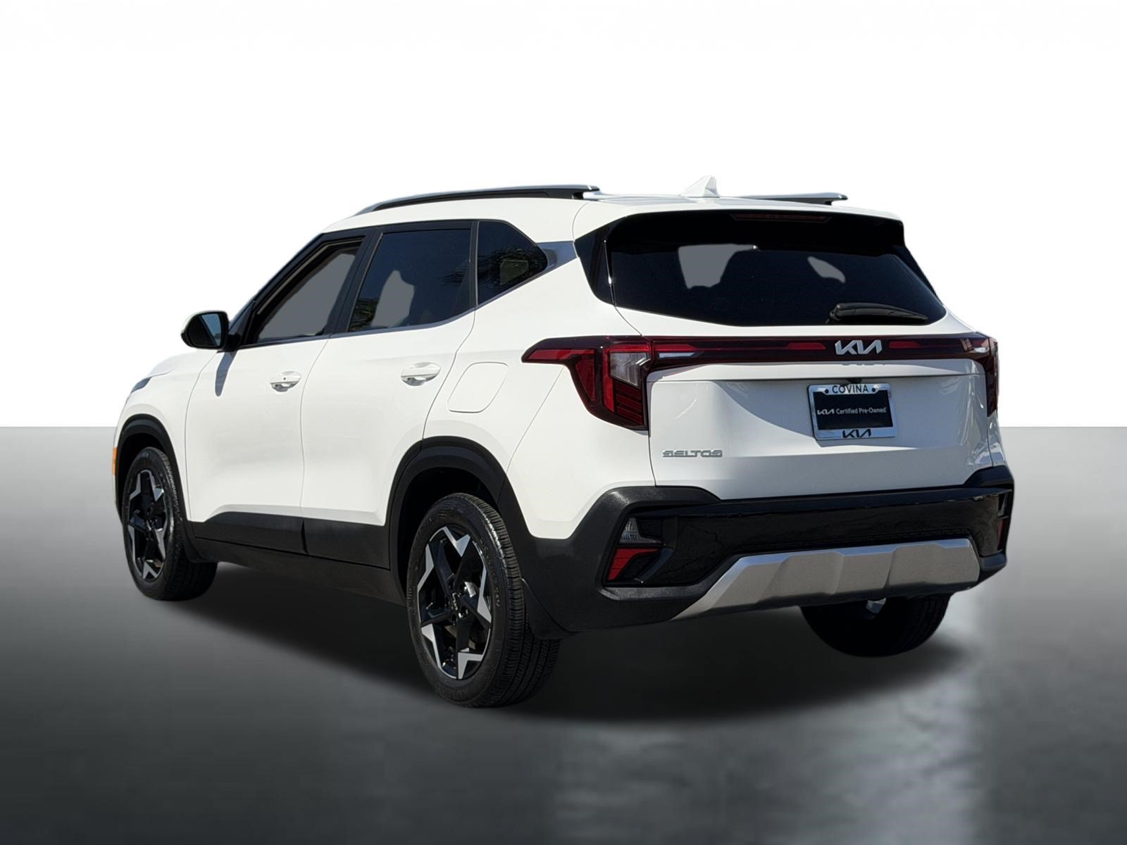 Certified Used 2024 Snow White Pearl Kia EX image 6